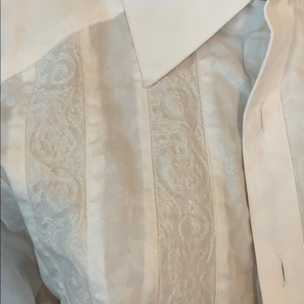 Like New- Robert Graham Button Down- - image 3